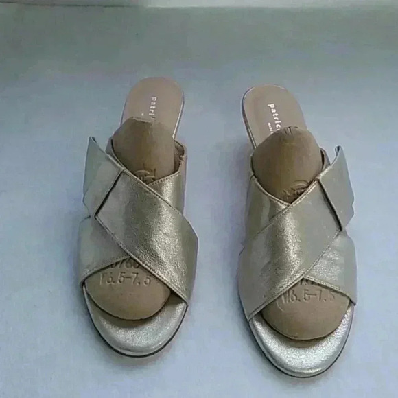 Patricia green gold slide sandal - Picture 5 of 8